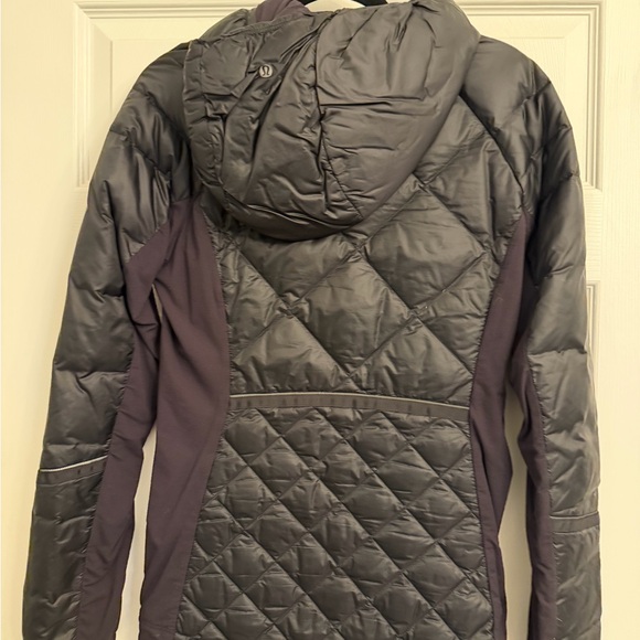 lululemon athletica Black Puffer Jacket - Picture 4 of 4